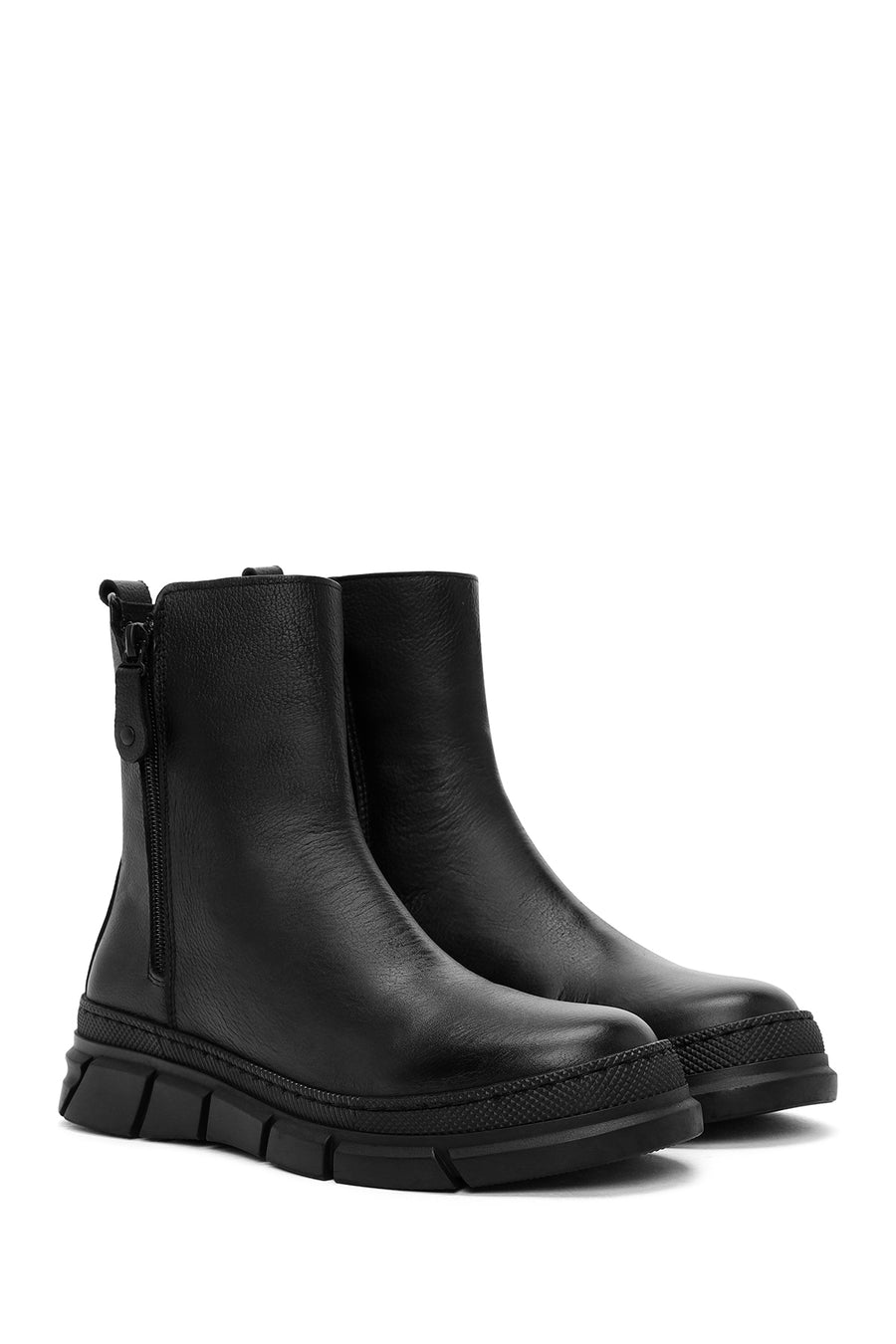 Woman Black Zip Closure Leather Comfort Boots