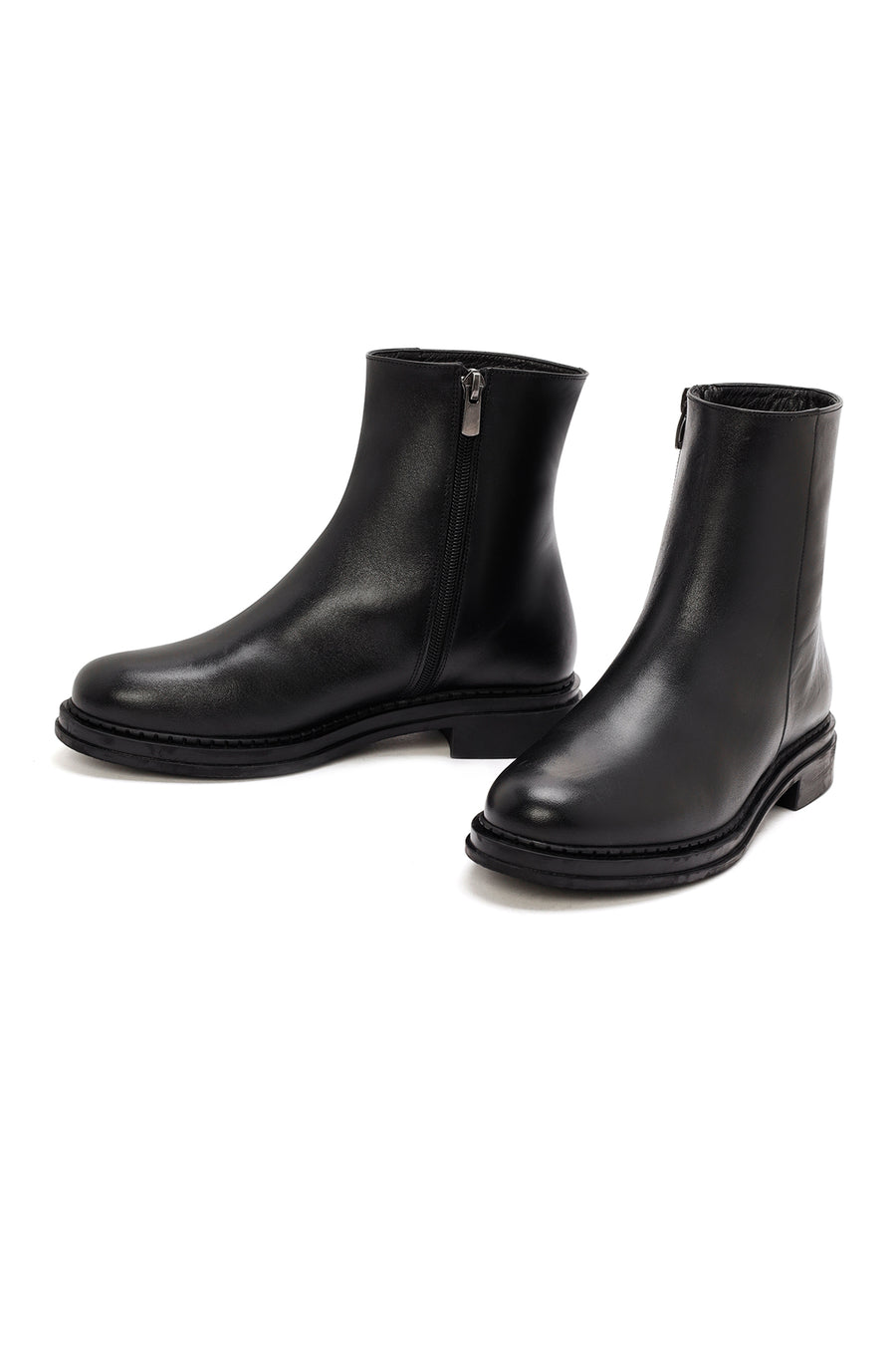 Woman Black Zip Closure Leather Boots