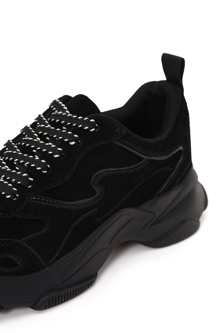 Kadın Siyah Bağcıklı Kalın Tabanlı Süet Deri Sneaker