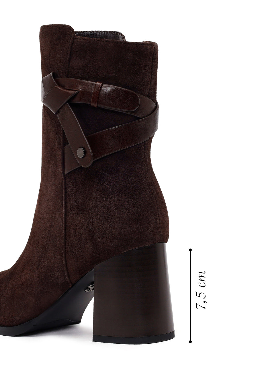 Woman Brown Zip Closure Chunky Heeled Suede Boots