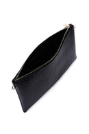 Woman Black Chain-Strap Woven Clutch Bag | Derimod