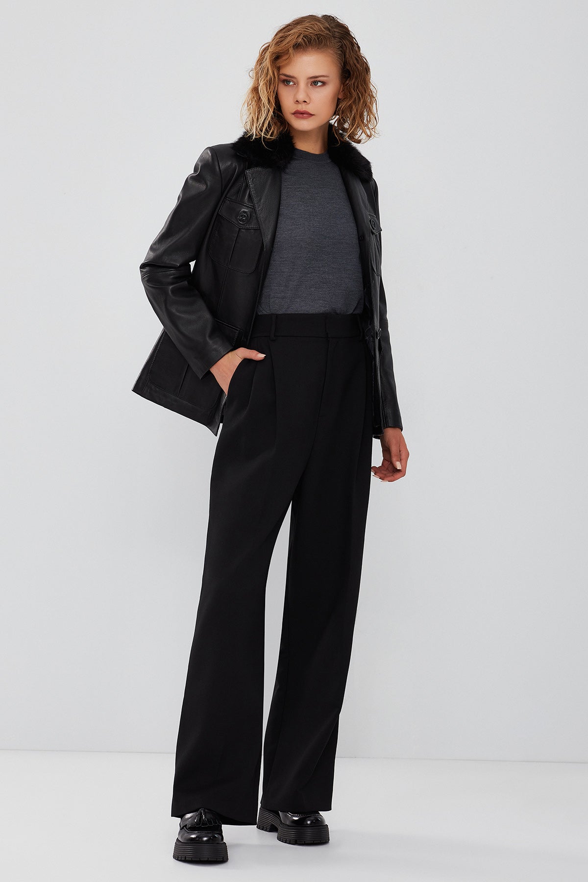 Anais Kadın Siyah Yakası Kürklü Blazer Deri Ceket