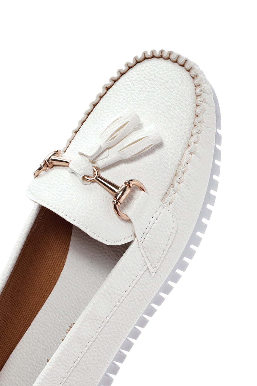 Kadın Beyaz Püskül Detaylı Loafer
