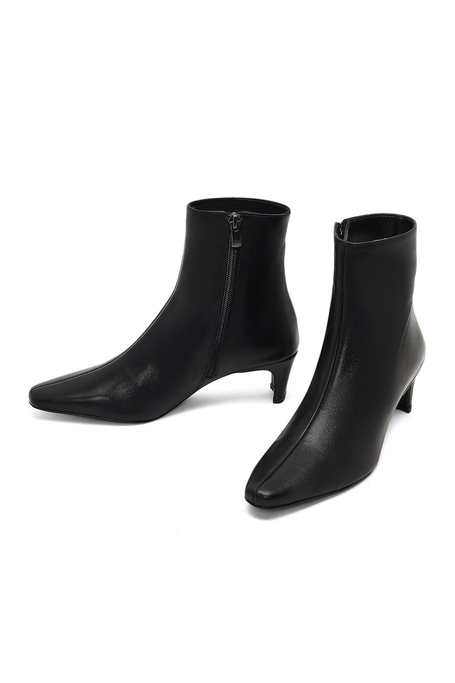 Woman Black Zip Closure Thick-Heeled Leather Boots