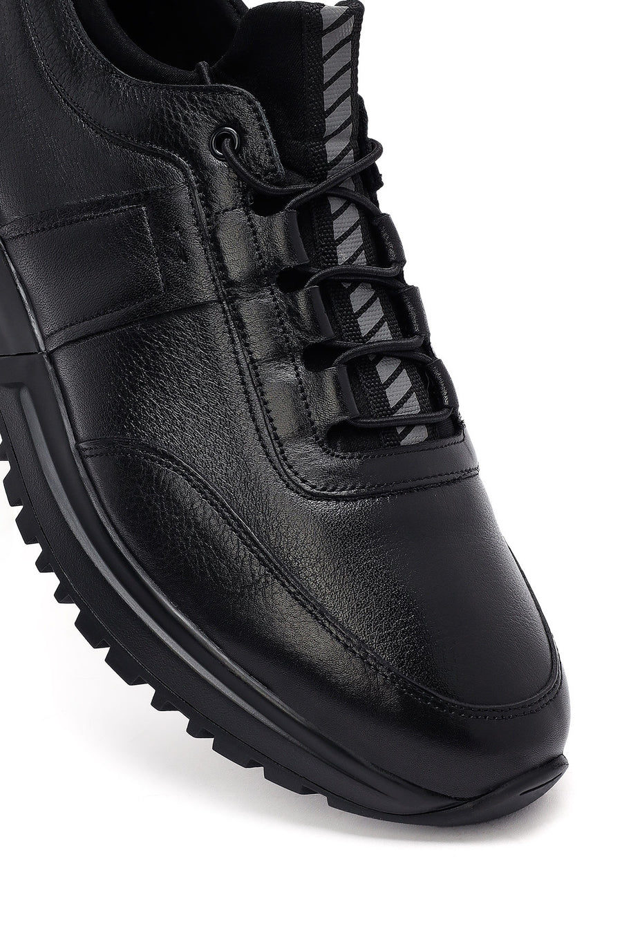 Erkek Siyah Bağcıklı Kalın Tabanlı Deri Casual Sneaker