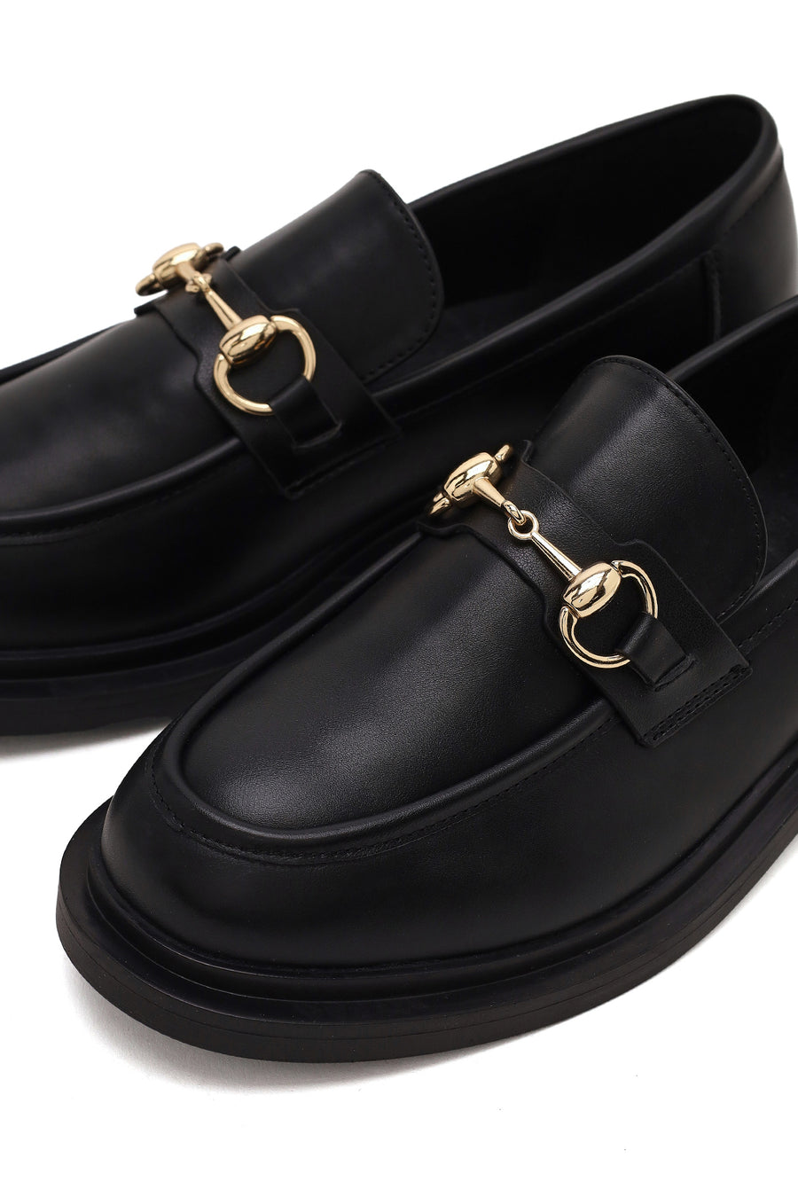 Kadın Siyah Tokalı Maskülen Loafer