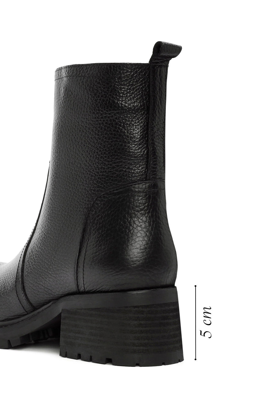 Woman Black Zip Closure Leather Boots