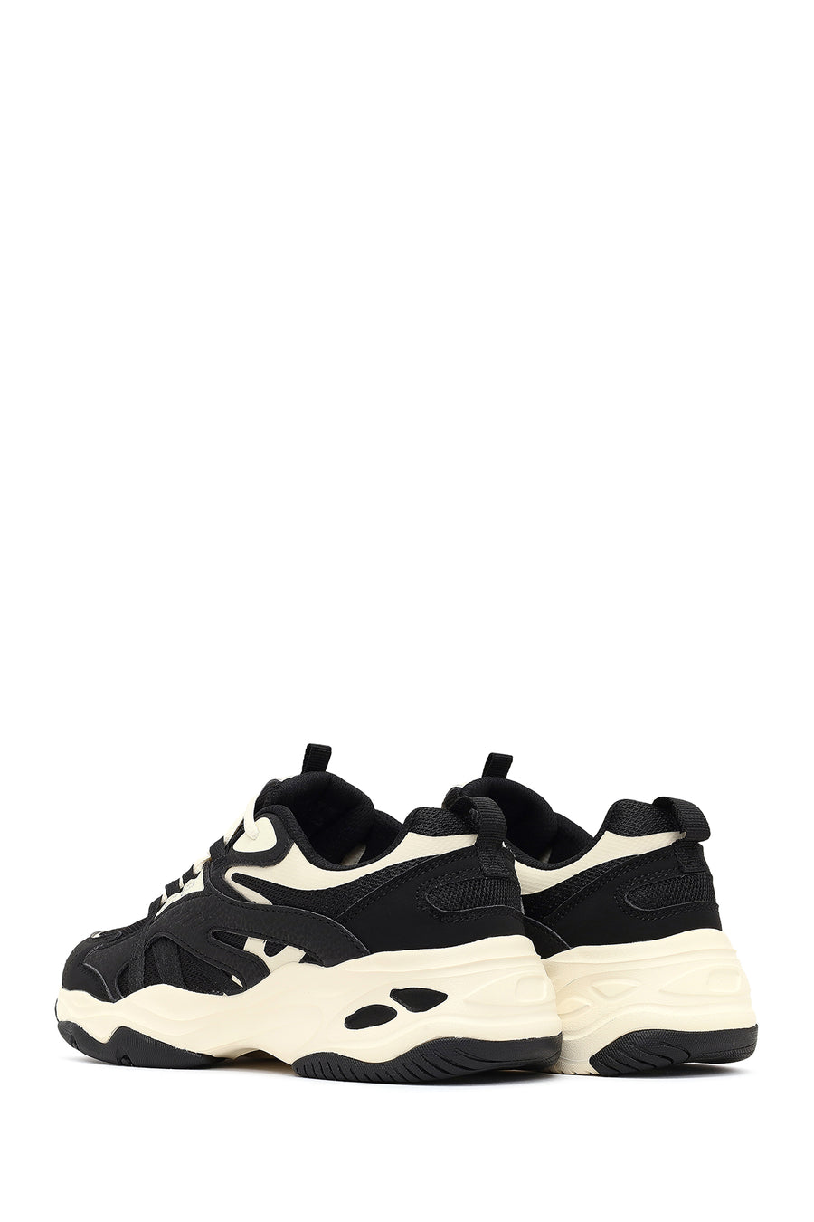 Woman Black Lace-Up Chunky Sneaker