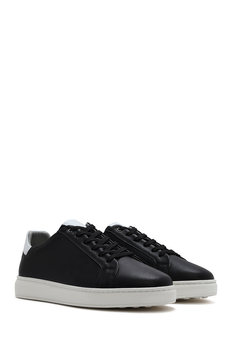 Men's Black Lace-up Leather Sneaker