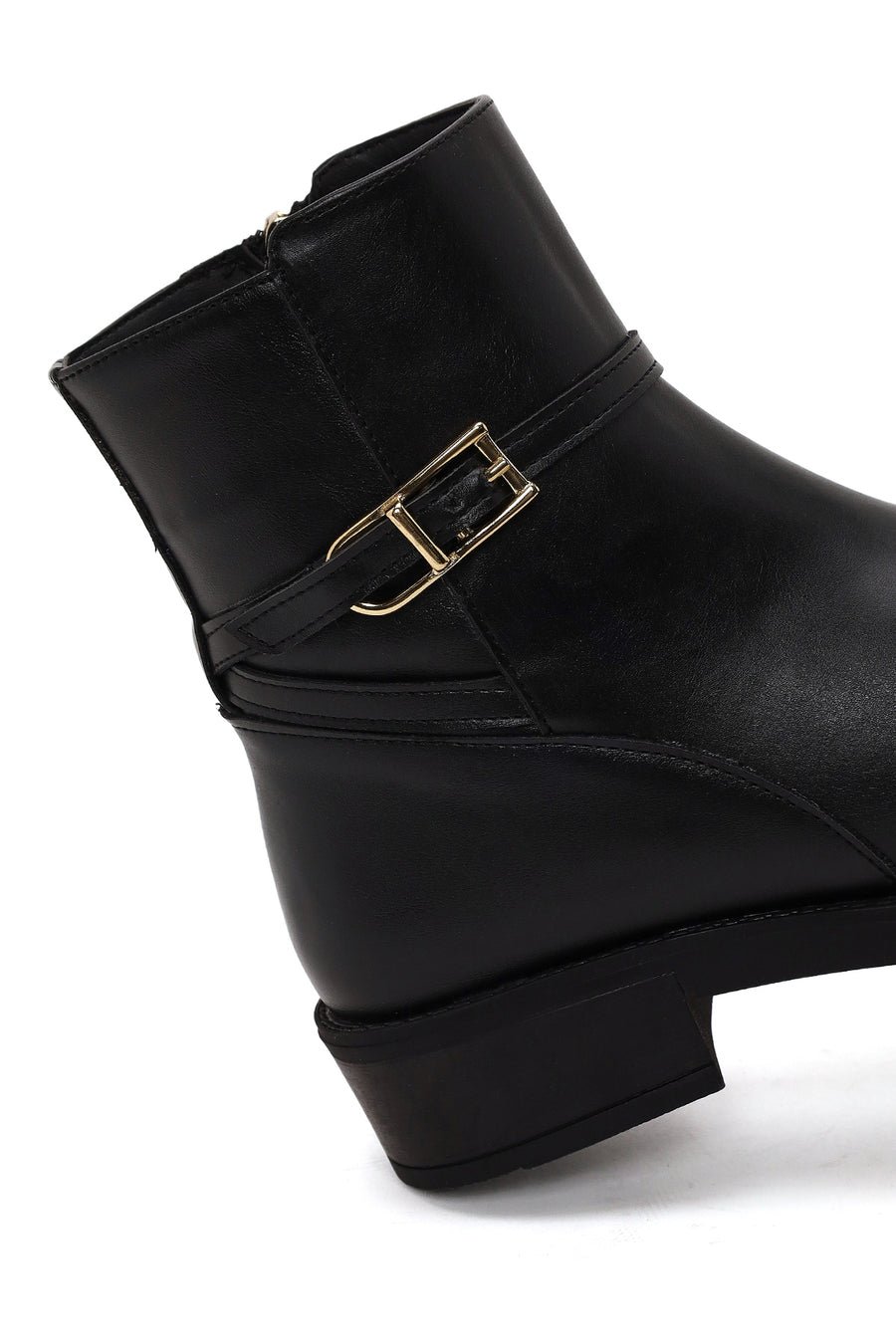 Woman Black Zip Closure Buckled Boots