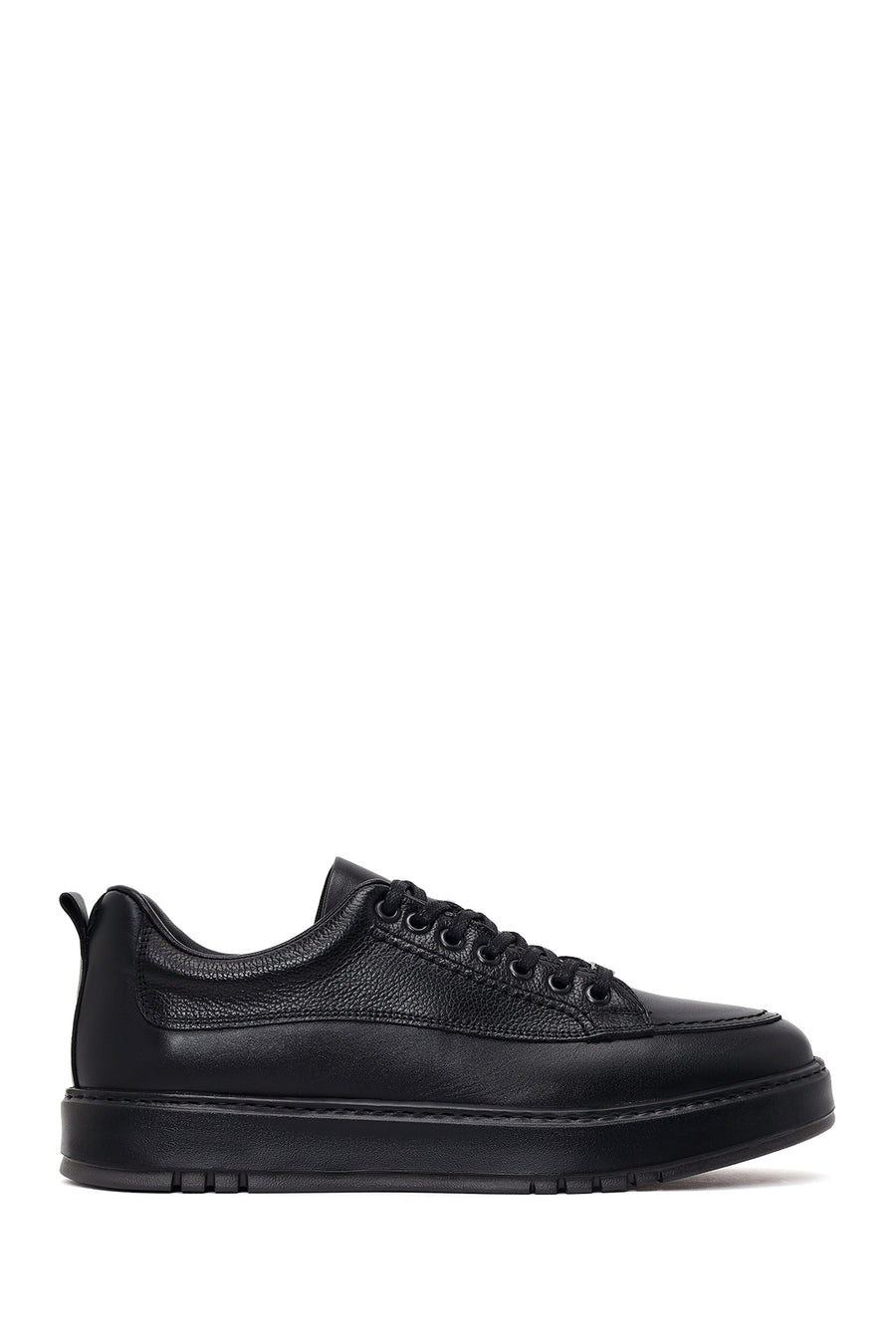Erkek Siyah Bağcıklı Kalın Tabanlı Deri Sneaker WM790010DK | Derimod