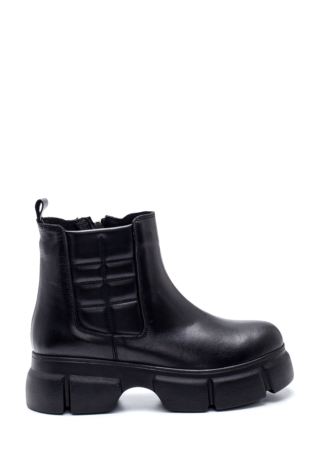 Women's Black Leather Thick Soled Boots 22WFD131118 | Derimod