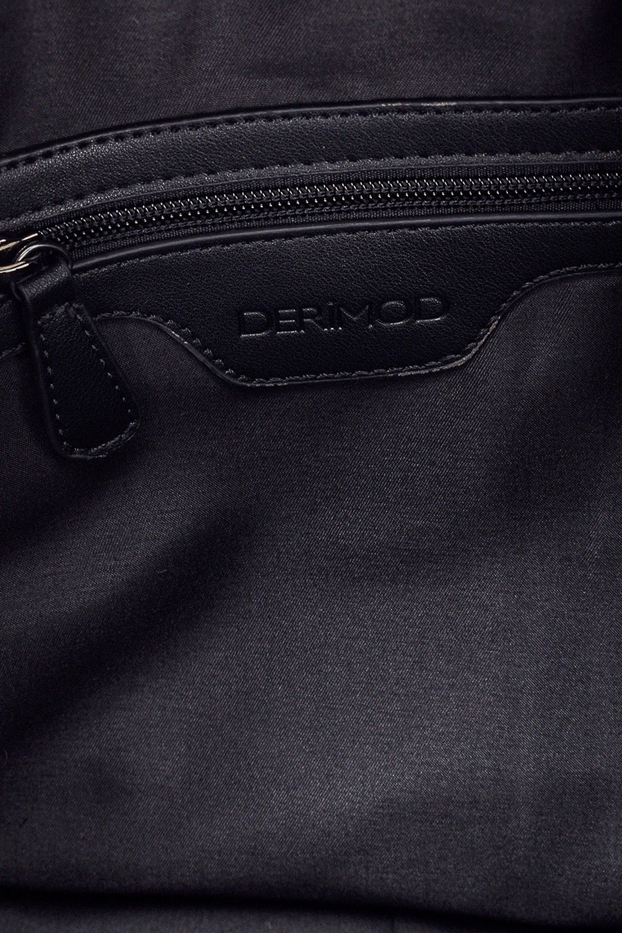 Women's Zipper Detailed Backpack