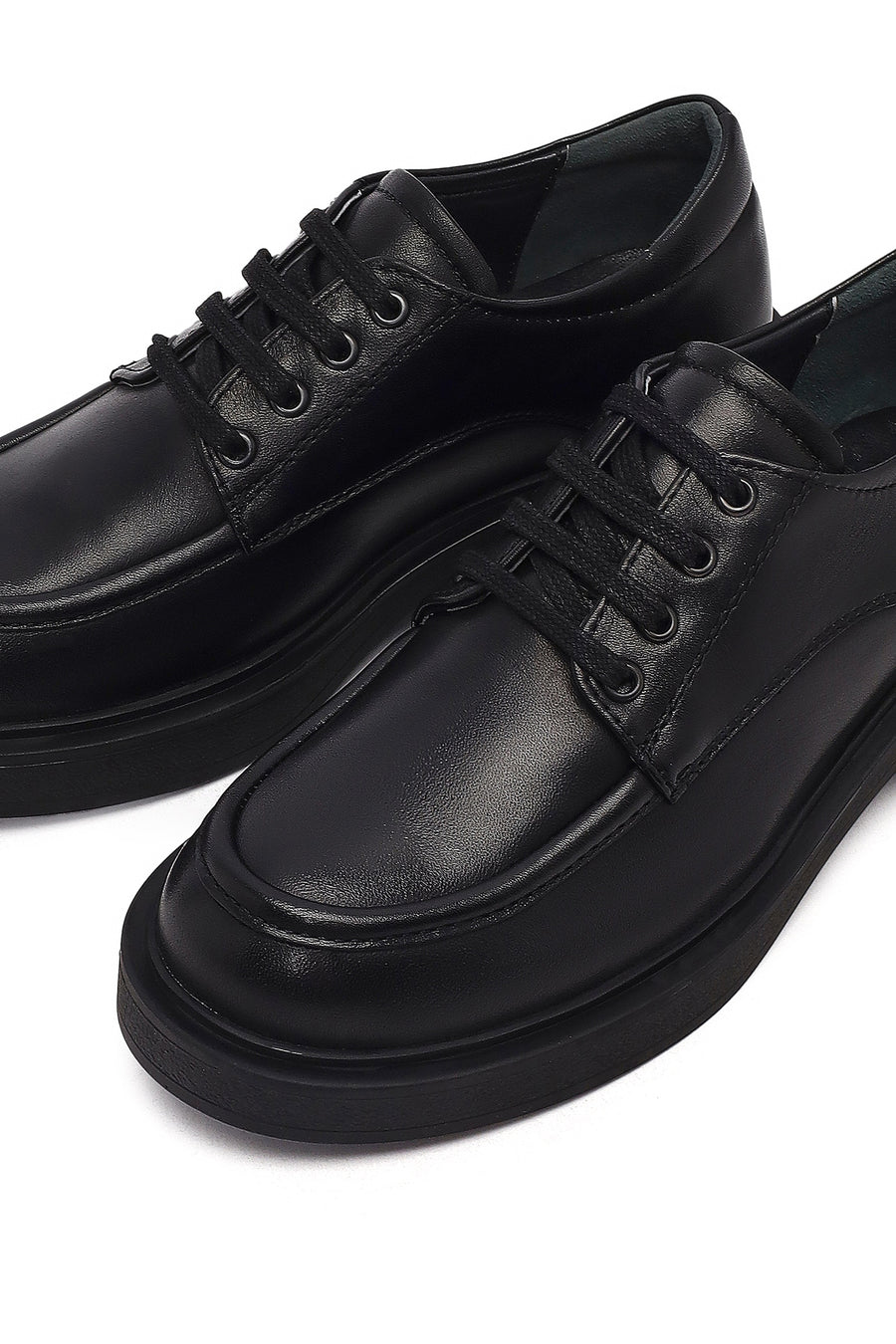 Woman Black Lace-up Leather Casual Shoes