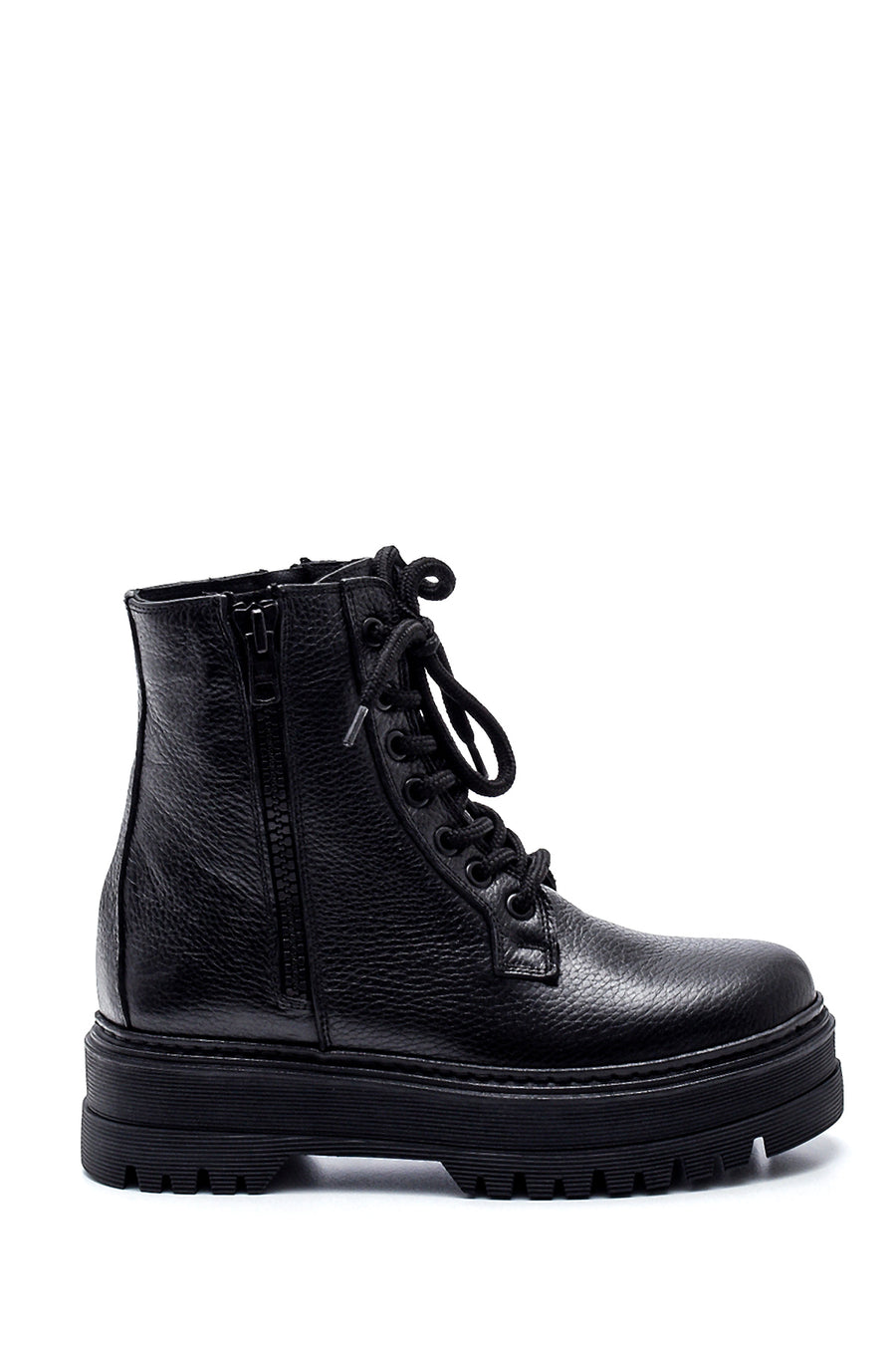 Women's Black Leather Thick Soled Boots 22WFD2000FT | Derimod