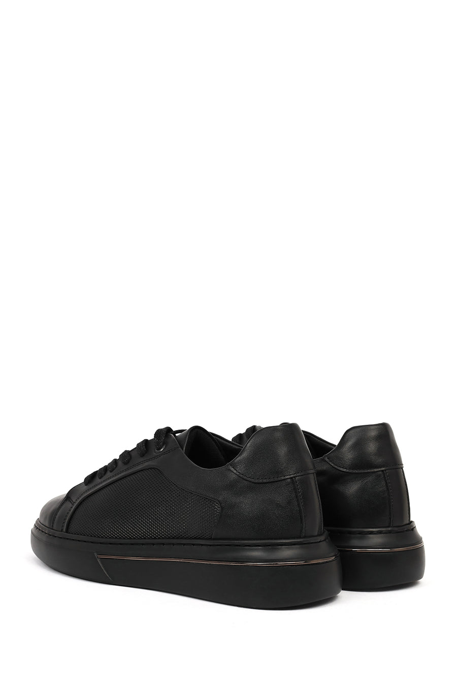 Male Black Lace-Up Leather Sneaker