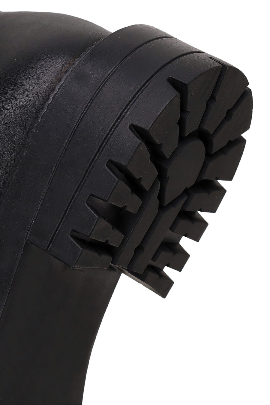 Woman Black Leather Chelsea Boots