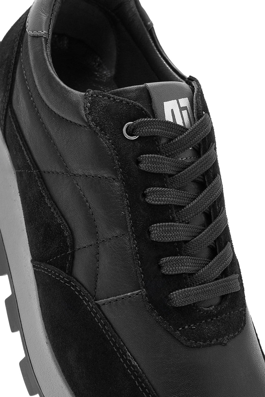 Men's Black Lace-up Leather Sneaker