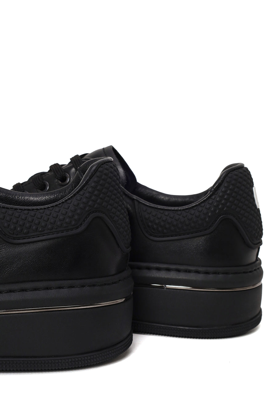 Male Black Lace-Up Chunky-Sole Leather Sneaker