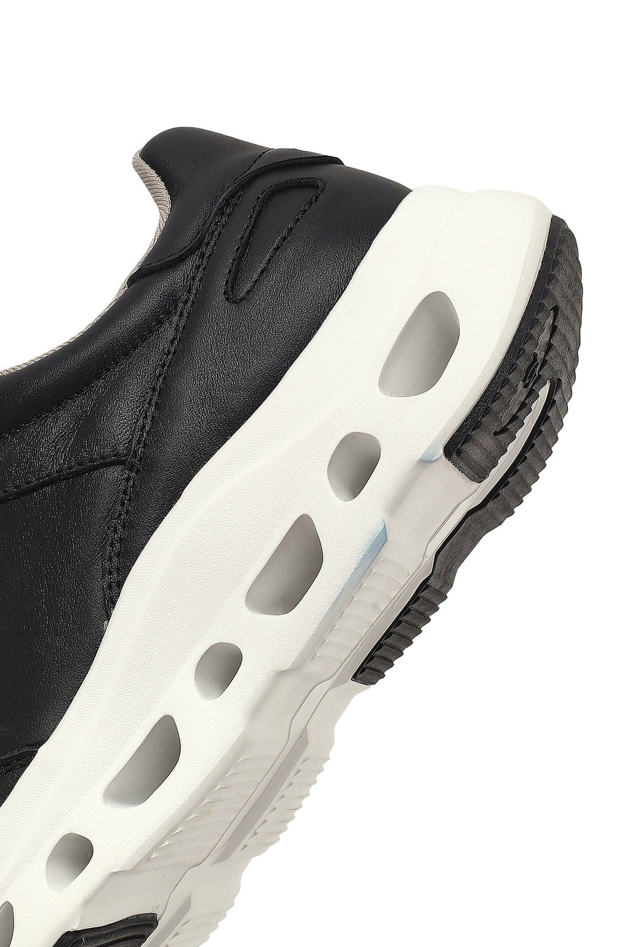 Derimod Studio Erkek Siyah Bağcıklı Kalın Tabanlı Sneaker