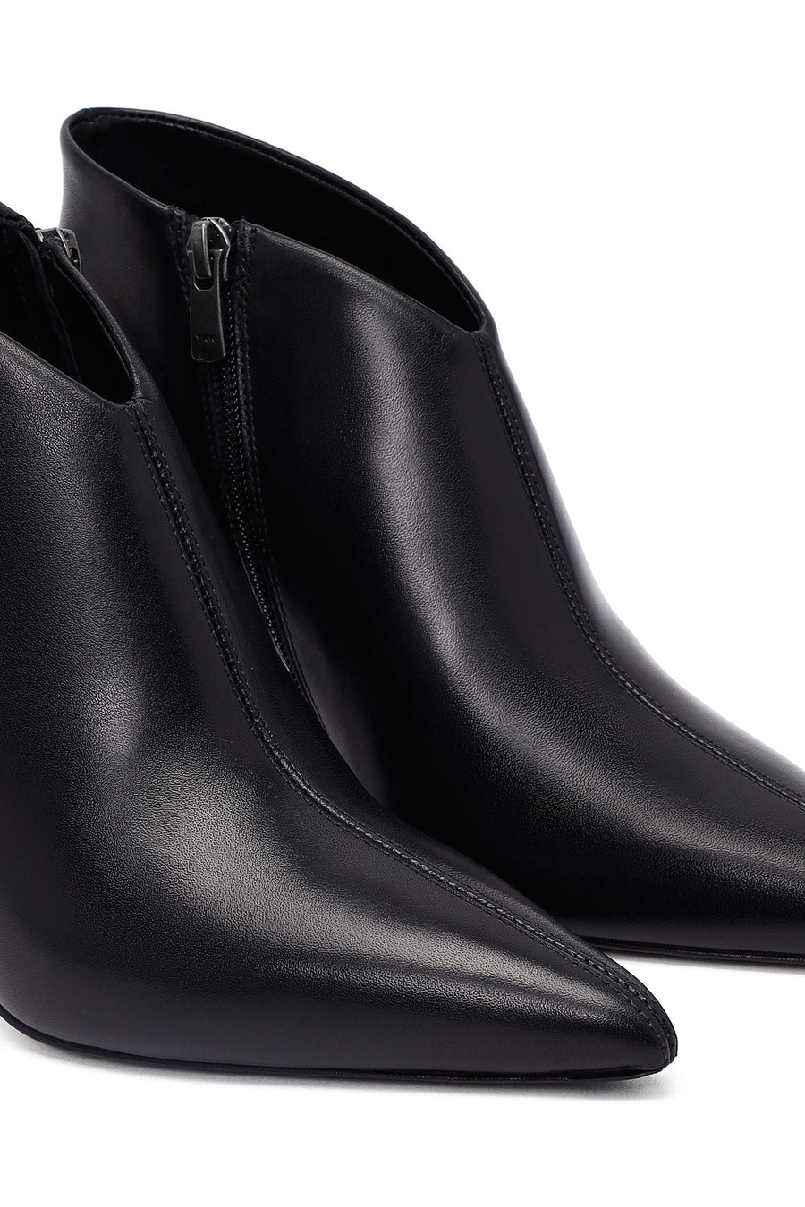 Women's Black Zippered Thin Heeled Leather Boot