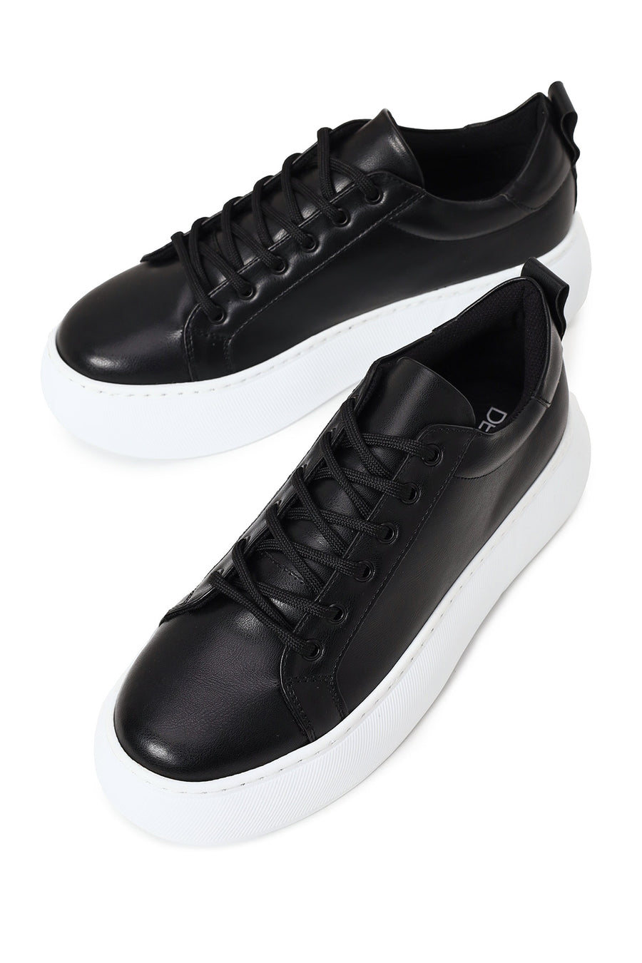 Kadın Siyah Bağcıklı Kalın Tabanlı Sneaker