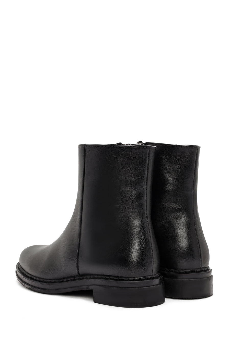 Woman Black Zip Closure Leather Boots