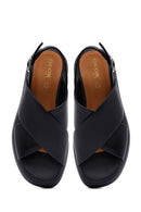 Geox Kadın Siyah Spherica Ec4 Bilekten Bantlı Kalın Tabanlı Deri Sandalet | Derimod