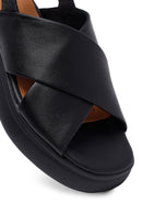 Geox Kadın Siyah Spherica Ec4 Bilekten Bantlı Kalın Tabanlı Deri Sandalet | Derimod