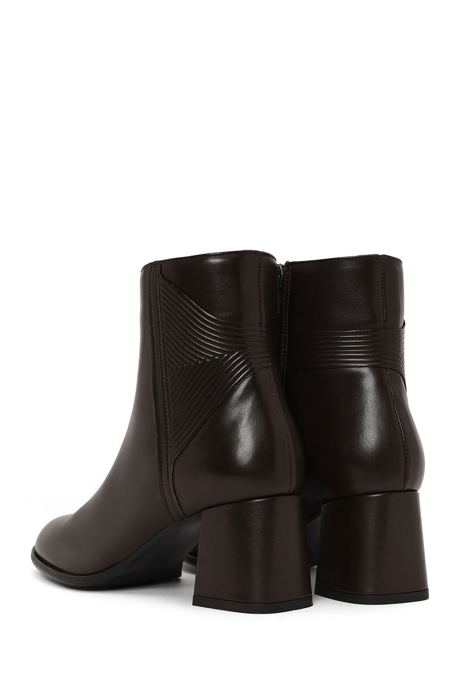 Woman Brown Zip Closure Chunky Heeled Leather Boots
