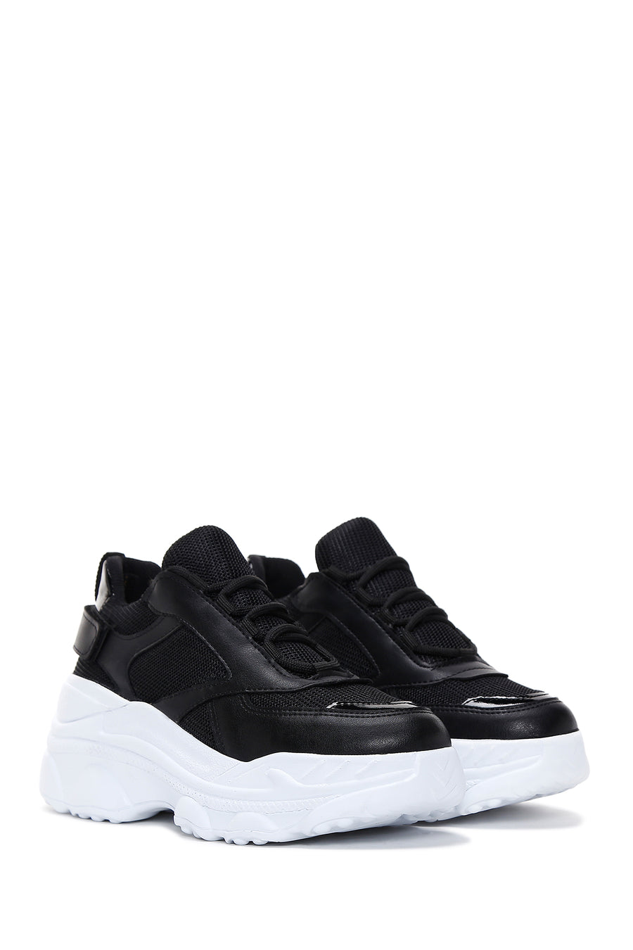 Kadın Siyah Bağcıklı Kalın Tabanlı Sneaker