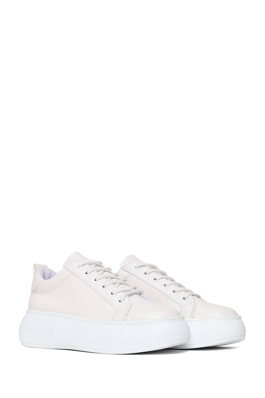 Kadın Beyaz Bağcıklı Kalın Tabanlı Sneaker
