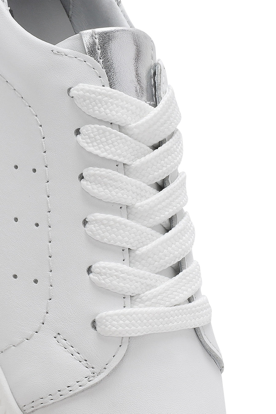 Woman White Lace-Up Leather Sneaker