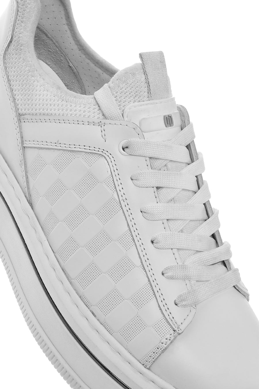 Erkek Beyaz Bağcıklı Kalın Tabanlı Deri Sneaker