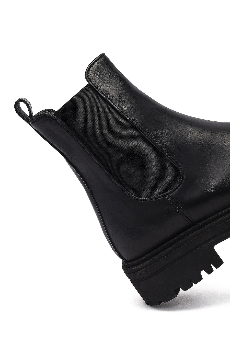 Woman Black Leather Chelsea Boots