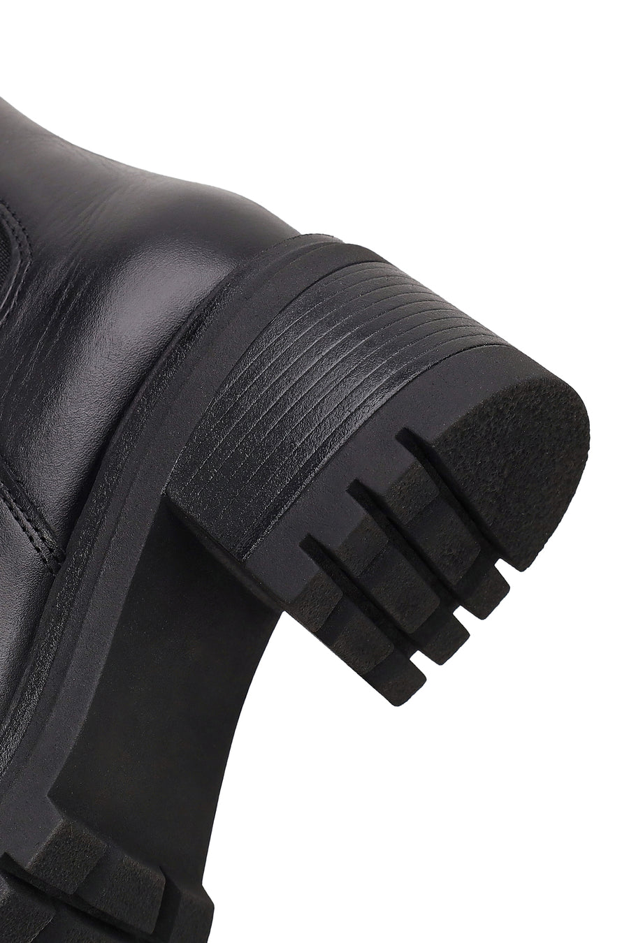 Woman Black Thick-Heeled Leather Chelsea Boots