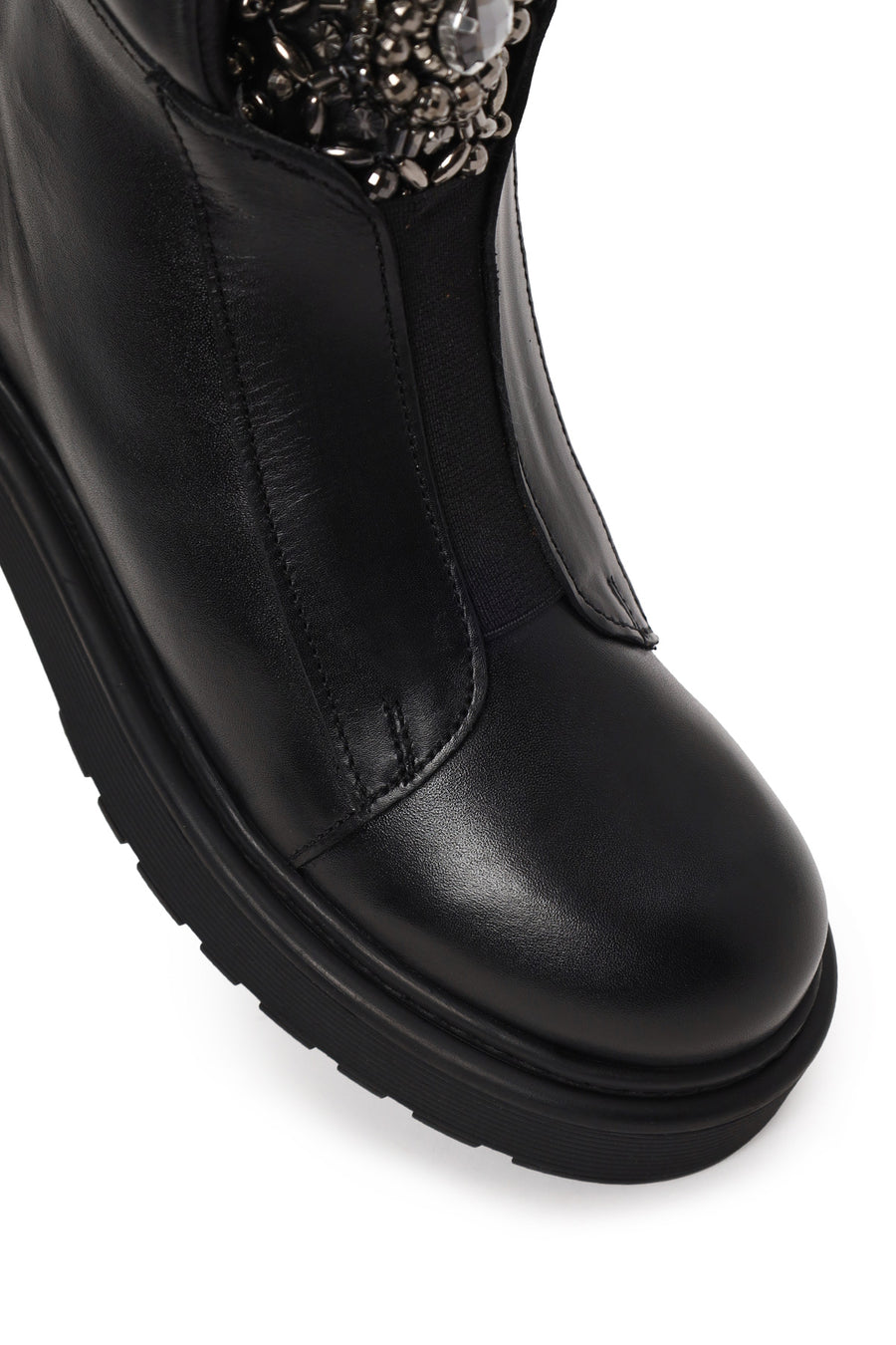 Woman Black Zip Closure Studded Thick-Soled Leather Boots