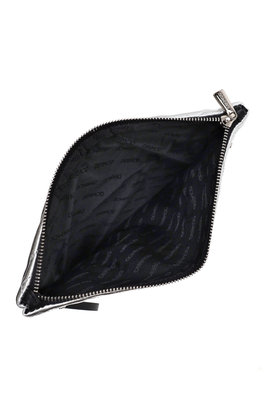 Woman Silver Chain-Strap Quilted Clutch Bag