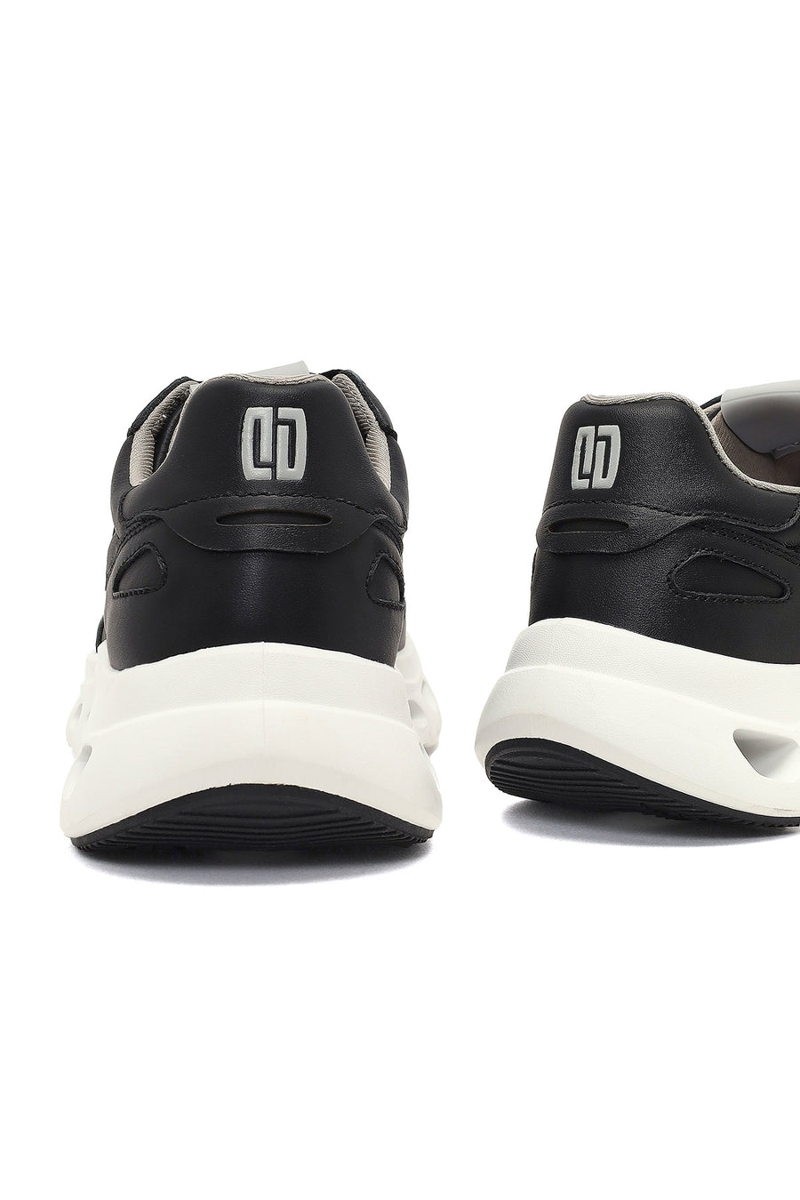Derimod Studio Erkek Siyah Bağcıklı Kalın Tabanlı Sneaker