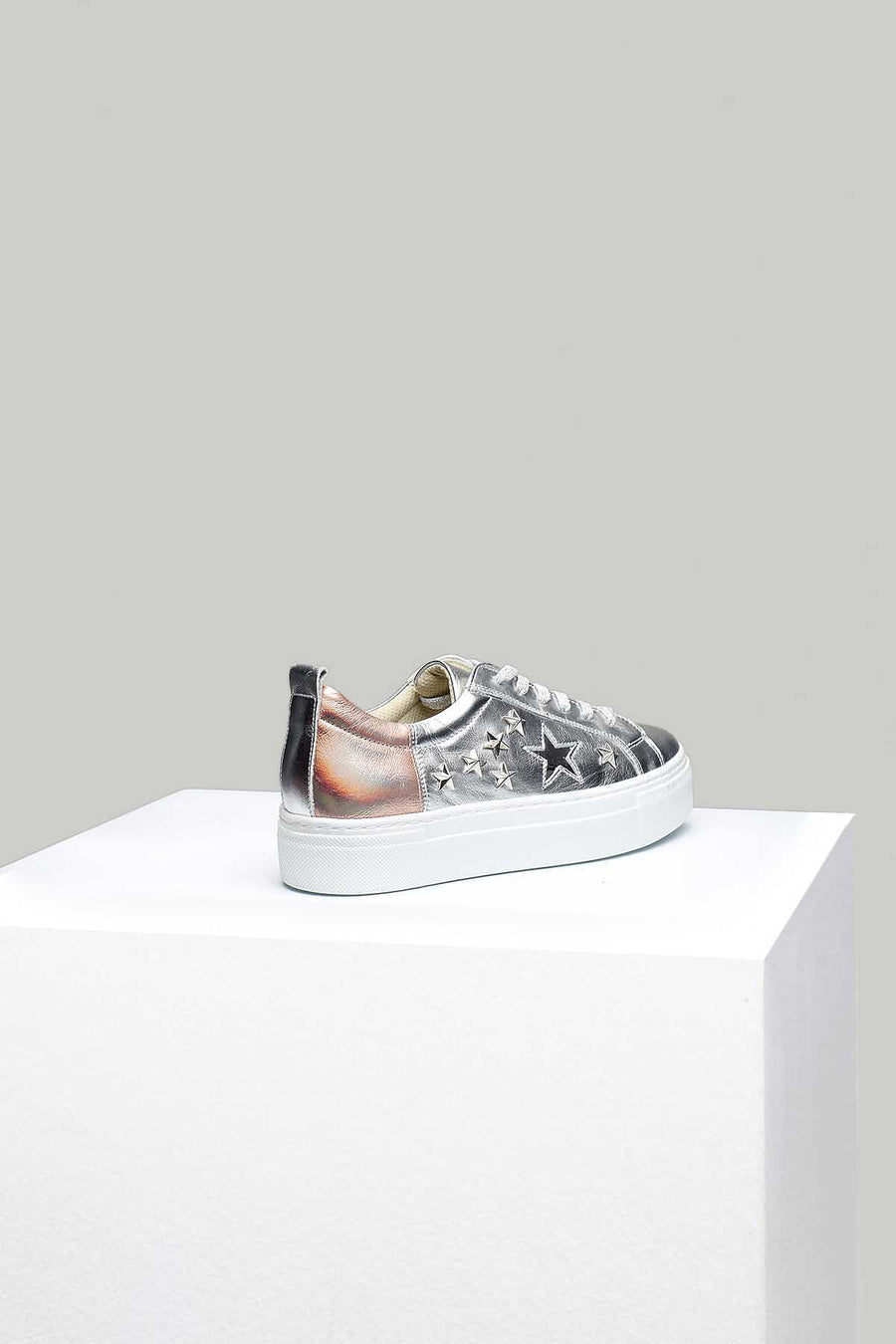 Yıldız Detaylı Gümüş Kadın Deri Sneaker