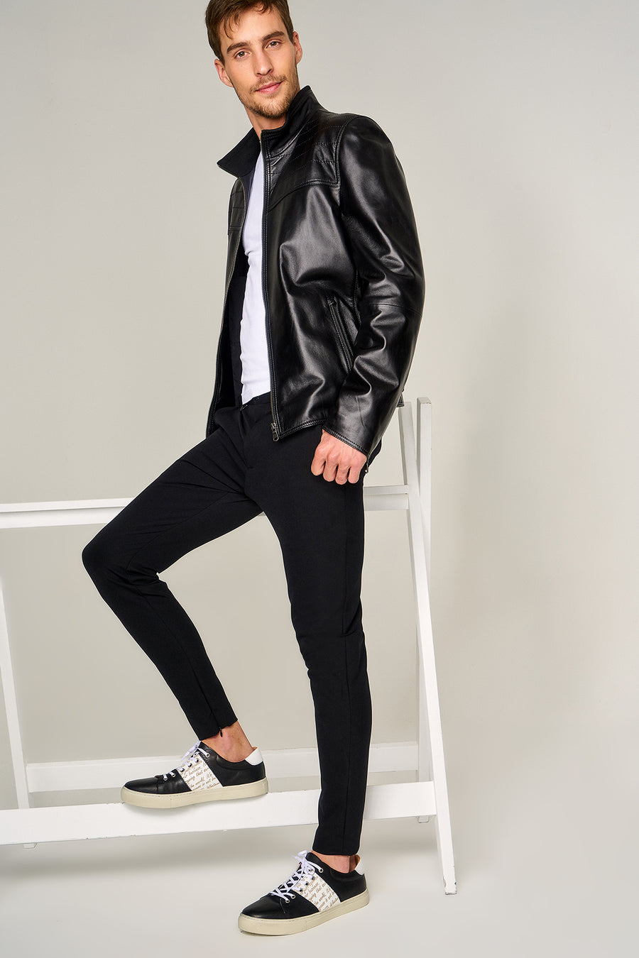 Black Men's Leather Sneaker