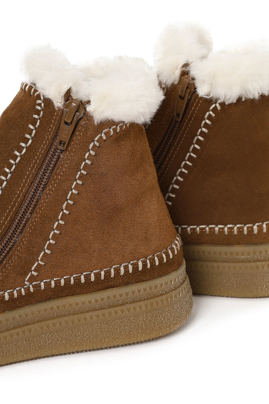 Woman Tan Zip Closure Chunky Sole Suede Teddy Boots
