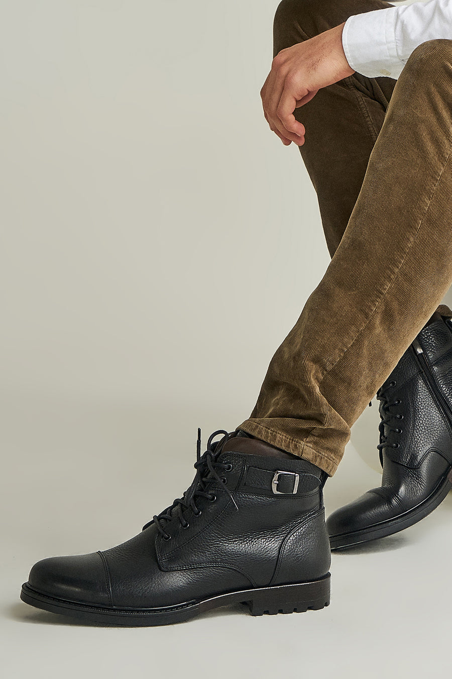 Soft Leather Zippered Men's Boots