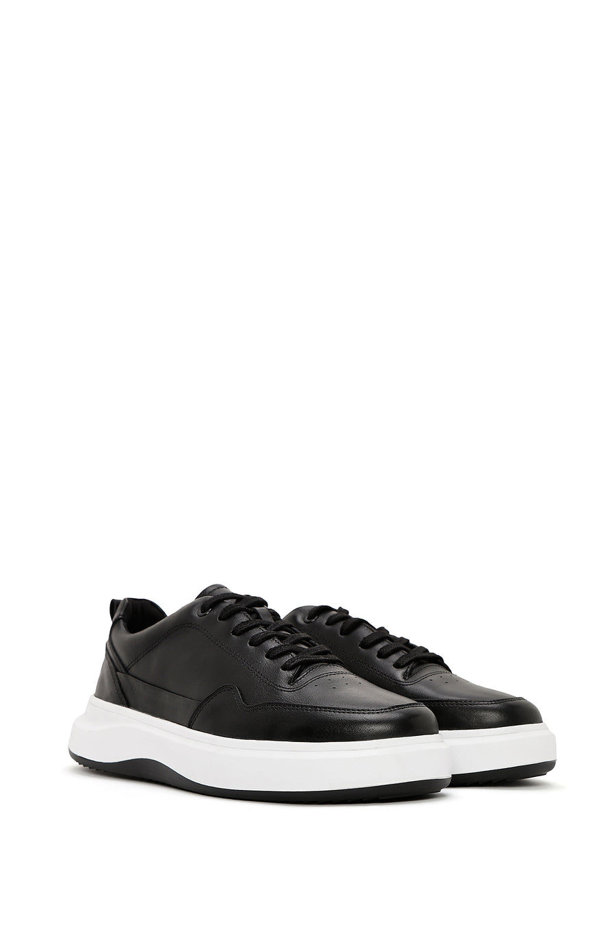 Men's Black Lace-up Leather Sneaker