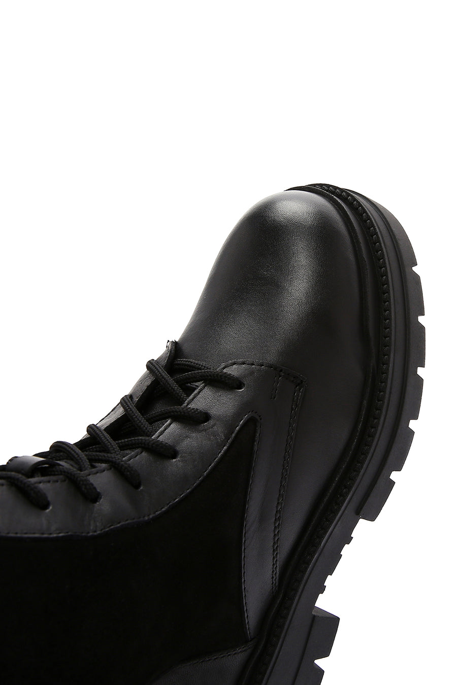 Women's Black Leather Zippered Boots