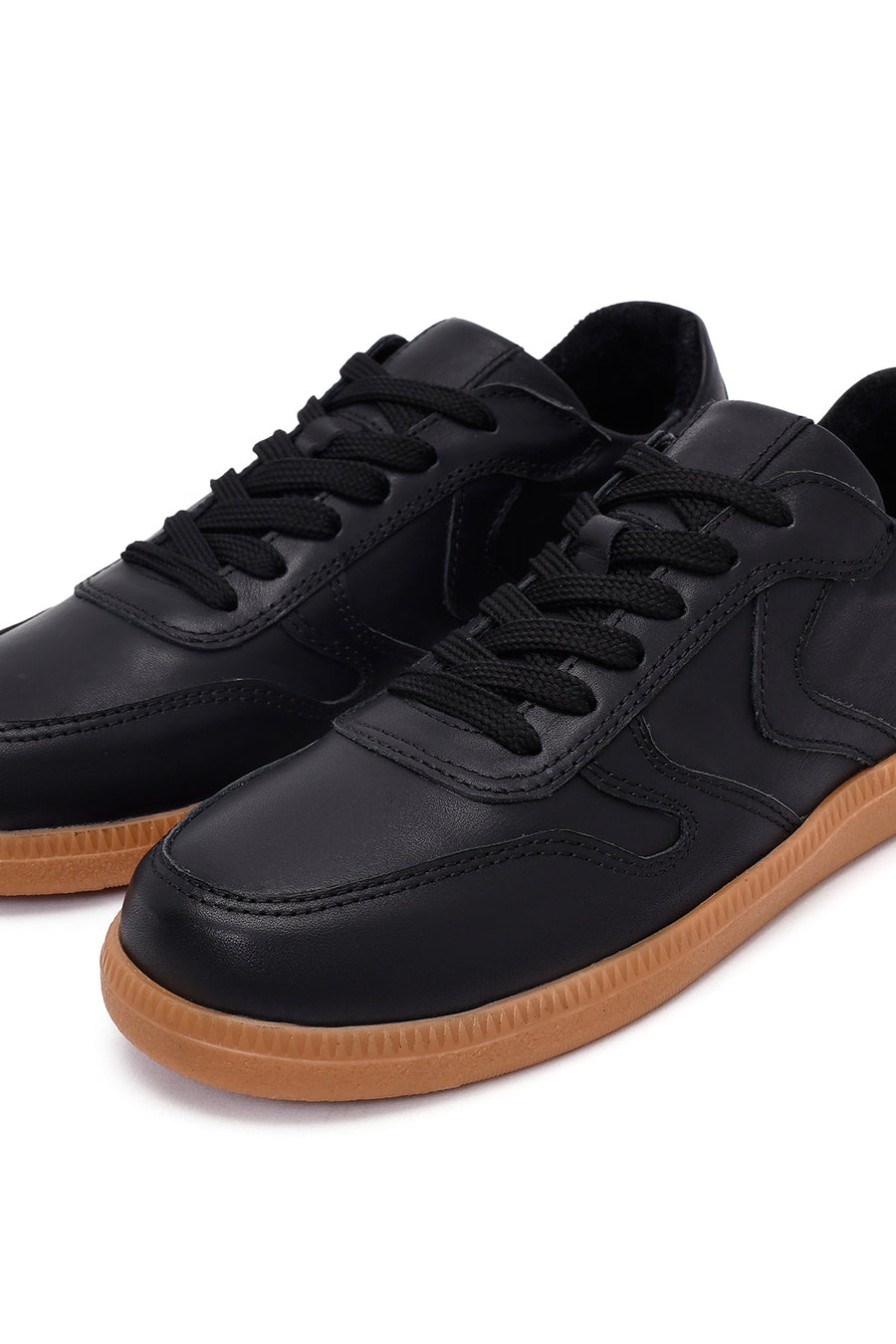 Kadın Siyah Bağcıklı Deri Sneaker