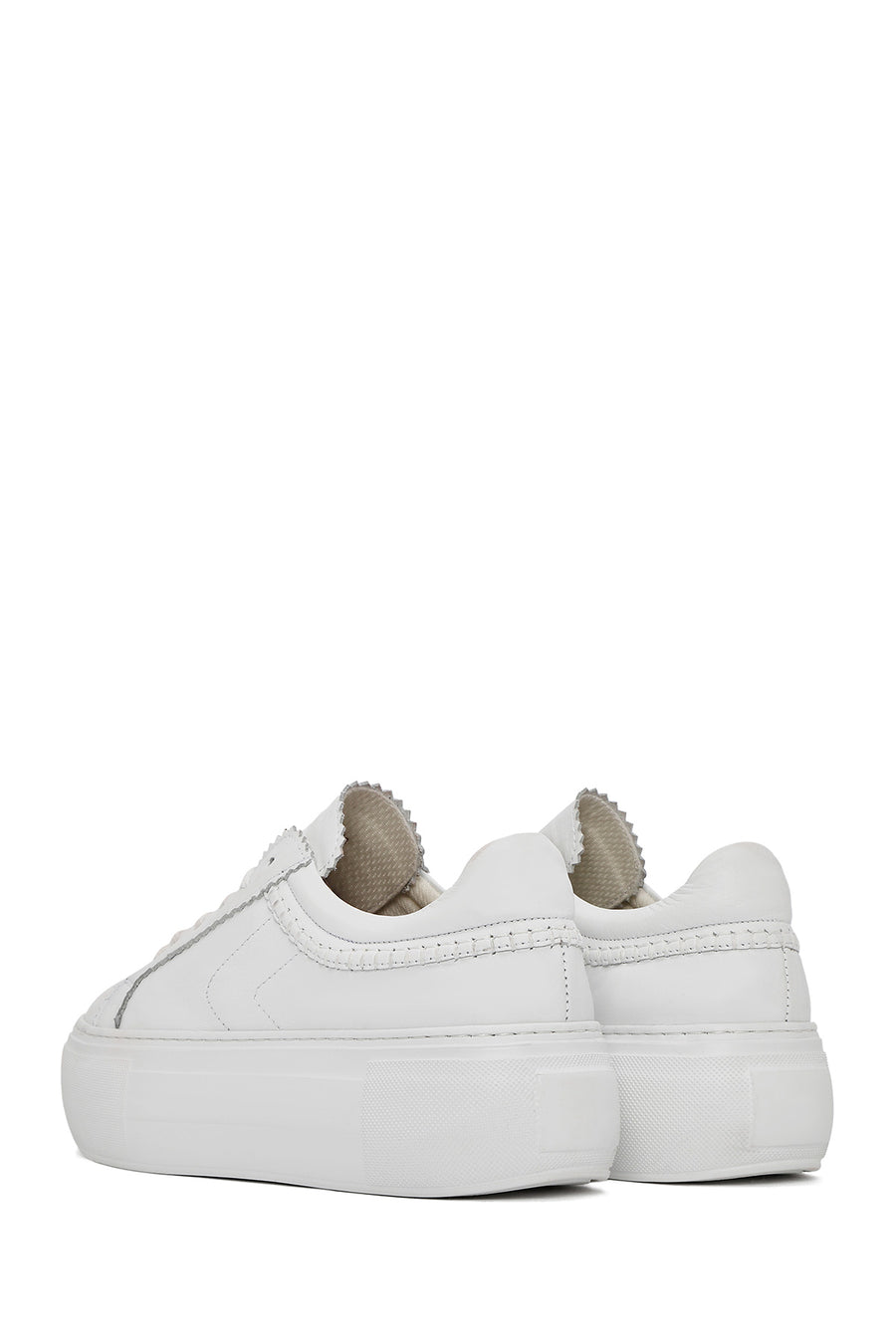 Kadın Beyaz Bağcıklı Kalın Tabanlı Deri Sneaker