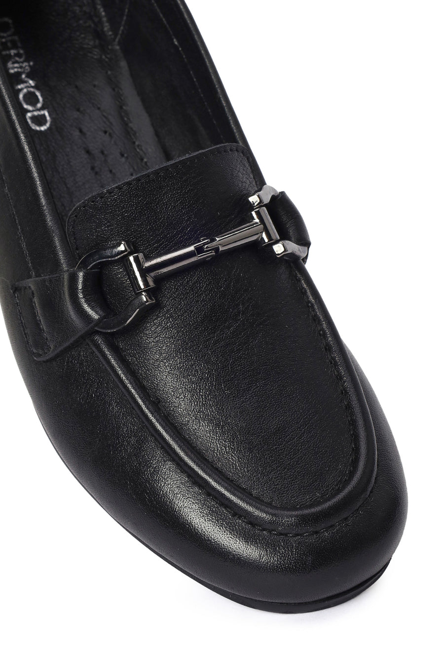 Kadın Siyah Tokalı Deri Loafer