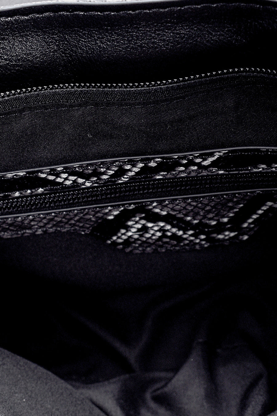 Women's Snakeskin Pattern Detailed Shoulder Bag