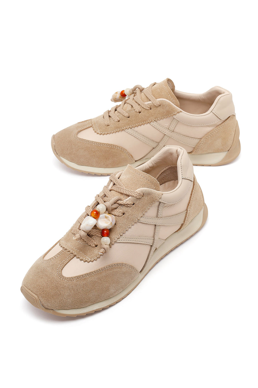 Kadın Bej Bağcıklı Charmlı Deri Sneaker